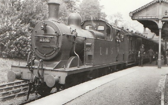 Train at Stanmore Village Station 1934